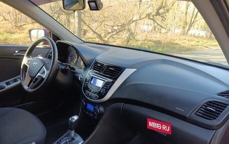 Hyundai Solaris II рестайлинг, 2011 год, 770 000 рублей, 16 фотография