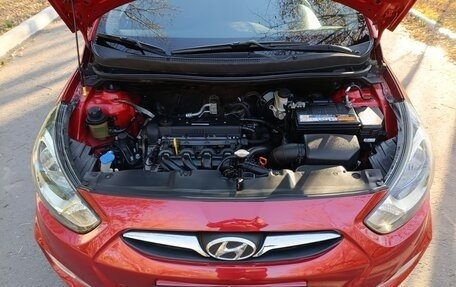 Hyundai Solaris II рестайлинг, 2011 год, 770 000 рублей, 24 фотография