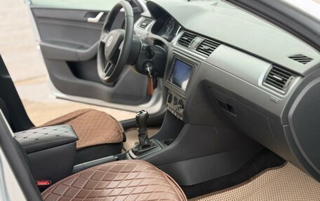 Skoda Rapid I, 2017 год, 930 000 рублей, 19 фотография