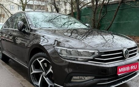 Volkswagen Passat B8 рестайлинг, 2020 год, 2 500 000 рублей, 1 фотография