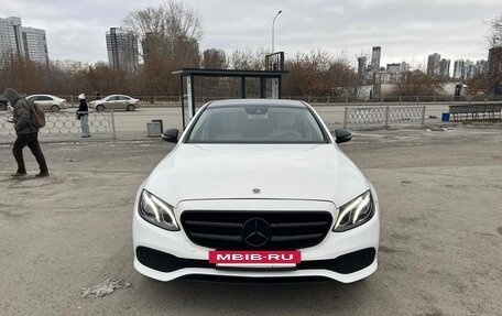 Mercedes-Benz E-Класс, 2018 год, 4 500 000 рублей, 2 фотография
