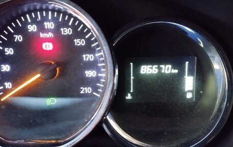 Renault Logan II, 2020 год, 980 000 рублей, 5 фотография