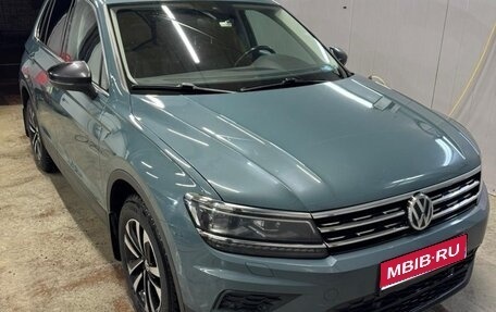 Volkswagen Tiguan II, 2020 год, 2 350 000 рублей, 1 фотография