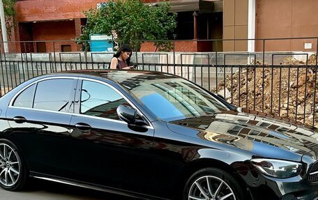 Mercedes-Benz E-Класс, 2021 год, 4 000 000 рублей, 5 фотография