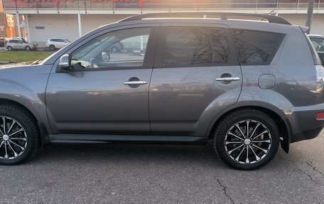 Mitsubishi Outlander III рестайлинг 3, 2011 год, 1 500 000 рублей, 8 фотография