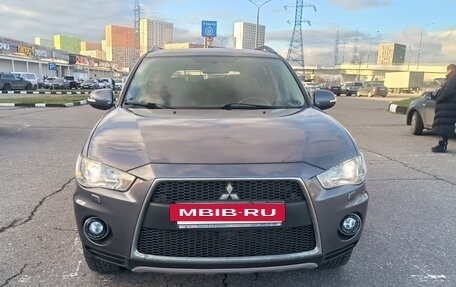 Mitsubishi Outlander III рестайлинг 3, 2011 год, 1 500 000 рублей, 2 фотография