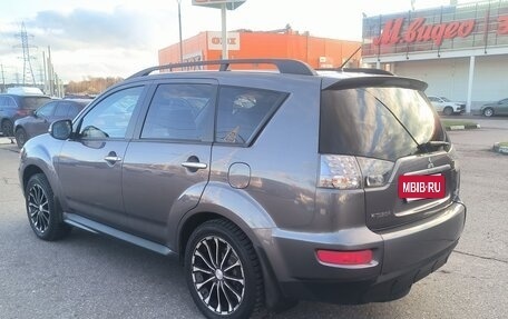 Mitsubishi Outlander III рестайлинг 3, 2011 год, 1 500 000 рублей, 7 фотография
