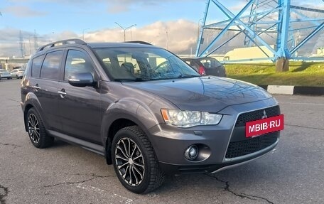Mitsubishi Outlander III рестайлинг 3, 2011 год, 1 500 000 рублей, 3 фотография
