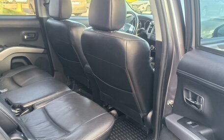 Mitsubishi Outlander III рестайлинг 3, 2011 год, 1 500 000 рублей, 20 фотография