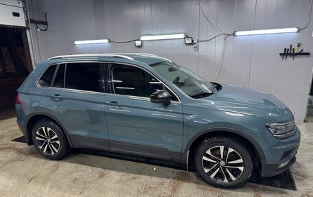 Volkswagen Tiguan II, 2020 год, 2 350 000 рублей, 3 фотография