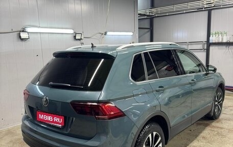 Volkswagen Tiguan II, 2020 год, 2 350 000 рублей, 4 фотография