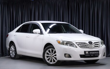 Toyota Camry, 2011 год, 1 099 000 рублей, 2 фотография