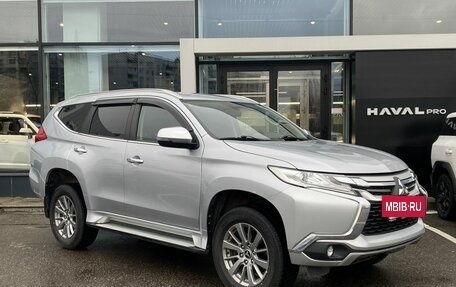 Mitsubishi Pajero Sport III рестайлинг, 2018 год, 2 849 000 рублей, 3 фотография