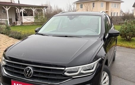 Volkswagen Tiguan II, 2021 год, 3 500 000 рублей, 1 фотография