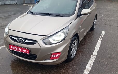 Hyundai Solaris II рестайлинг, 2011 год, 780 000 рублей, 1 фотография