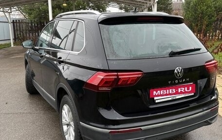 Volkswagen Tiguan II, 2021 год, 3 500 000 рублей, 2 фотография