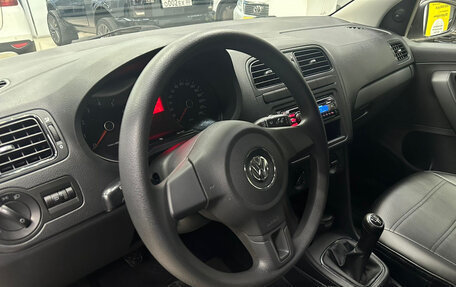 Volkswagen Polo VI (EU Market), 2010 год, 750 000 рублей, 14 фотография