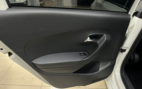 Volkswagen Polo VI (EU Market), 2010 год, 750 000 рублей, 17 фотография