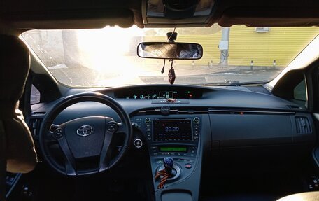 Toyota Prius, 2010 год, 1 650 000 рублей, 7 фотография