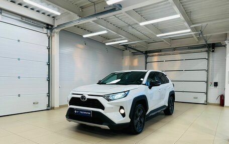 Toyota RAV4, 2022 год, 3 749 900 рублей, 2 фотография