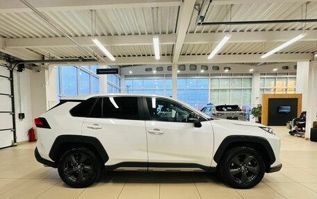 Toyota RAV4, 2022 год, 3 749 900 рублей, 7 фотография