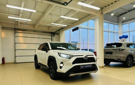 Toyota RAV4, 2022 год, 3 749 900 рублей, 8 фотография