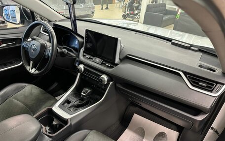 Toyota RAV4, 2022 год, 3 749 900 рублей, 13 фотография