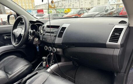 Mitsubishi Outlander III рестайлинг 3, 2007 год, 850 000 рублей, 14 фотография
