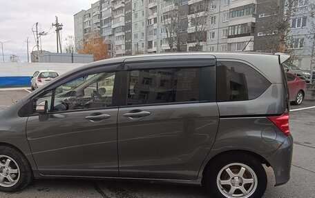 Honda Freed I, 2009 год, 700 000 рублей, 12 фотография