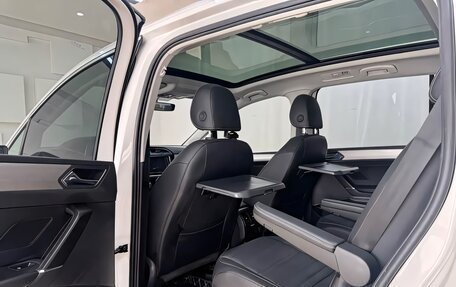 Volkswagen Touran III, 2022 год, 2 199 000 рублей, 20 фотография