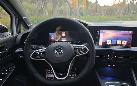 Volkswagen Golf VIII, 2022 год, 2 199 000 рублей, 11 фотография