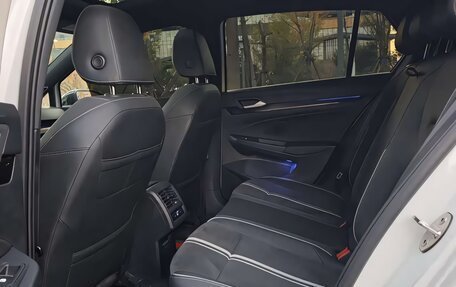 Volkswagen Golf VIII, 2022 год, 2 199 000 рублей, 18 фотография