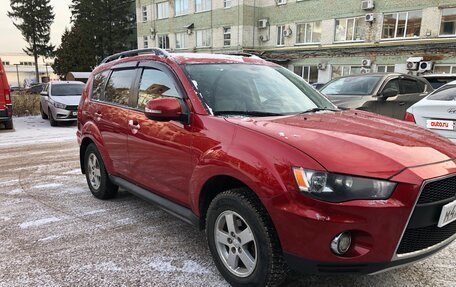 Mitsubishi Outlander III рестайлинг 3, 2011 год, 1 020 000 рублей, 3 фотография