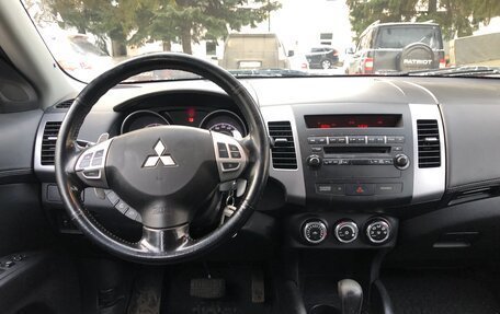 Mitsubishi Outlander III рестайлинг 3, 2011 год, 1 020 000 рублей, 7 фотография
