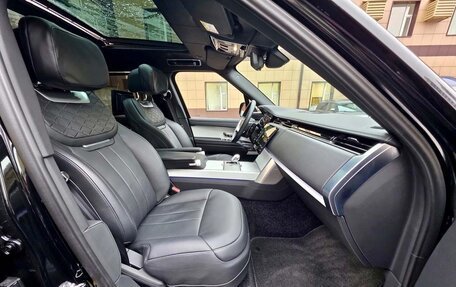 Land Rover Range Rover IV рестайлинг, 2024 год, 32 000 000 рублей, 14 фотография