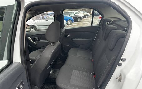 Renault Logan II, 2017 год, 750 000 рублей, 11 фотография