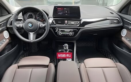 BMW 1 серия, 2022 год, 1 899 000 рублей, 7 фотография