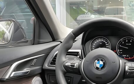 BMW 1 серия, 2022 год, 1 899 000 рублей, 10 фотография