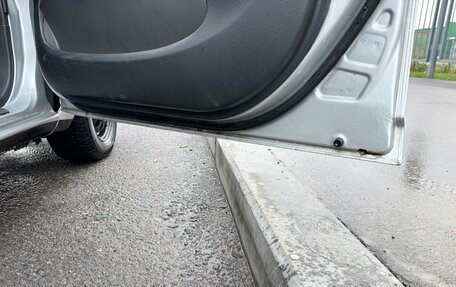 Toyota Vitz, 2004 год, 299 000 рублей, 8 фотография