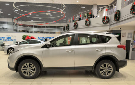 Toyota RAV4, 2015 год, 1 920 000 рублей, 12 фотография