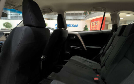 Toyota RAV4, 2015 год, 1 920 000 рублей, 16 фотография