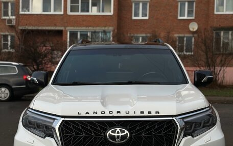 Toyota Land Cruiser Prado 150 рестайлинг 2, 2011 год, 3 000 000 рублей, 1 фотография