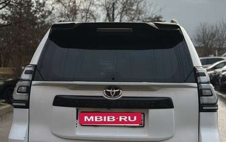 Toyota Land Cruiser Prado 150 рестайлинг 2, 2011 год, 3 000 000 рублей, 9 фотография