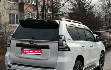 Toyota Land Cruiser Prado 150 рестайлинг 2, 2011 год, 3 000 000 рублей, 4 фотография