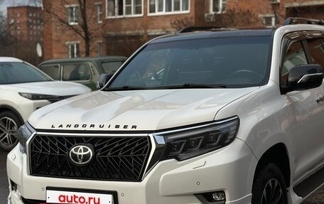 Toyota Land Cruiser Prado 150 рестайлинг 2, 2011 год, 3 000 000 рублей, 6 фотография