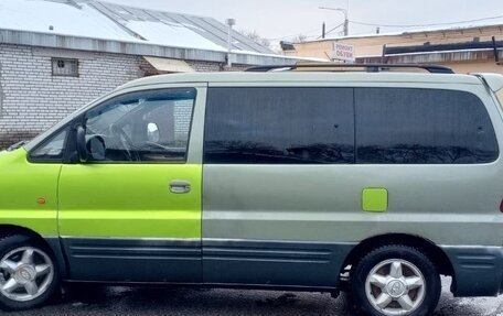 Hyundai Starex I рестайлинг, 2003 год, 380 000 рублей, 2 фотография