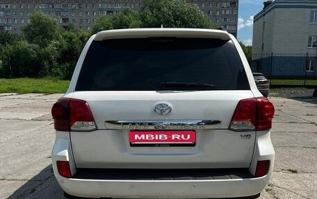 Toyota Land Cruiser 200, 2014 год, 3 700 000 рублей, 6 фотография