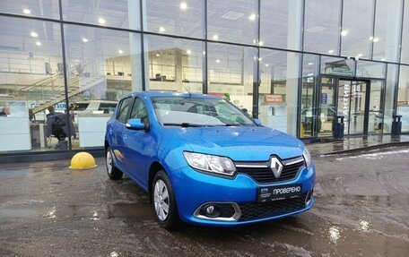 Renault Sandero II рестайлинг, 2016 год, 815 000 рублей, 3 фотография