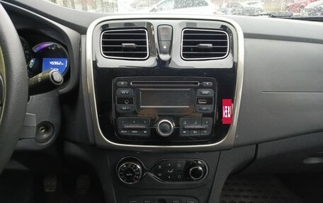 Renault Sandero II рестайлинг, 2016 год, 815 000 рублей, 18 фотография