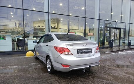 Hyundai Solaris II рестайлинг, 2012 год, 800 000 рублей, 8 фотография